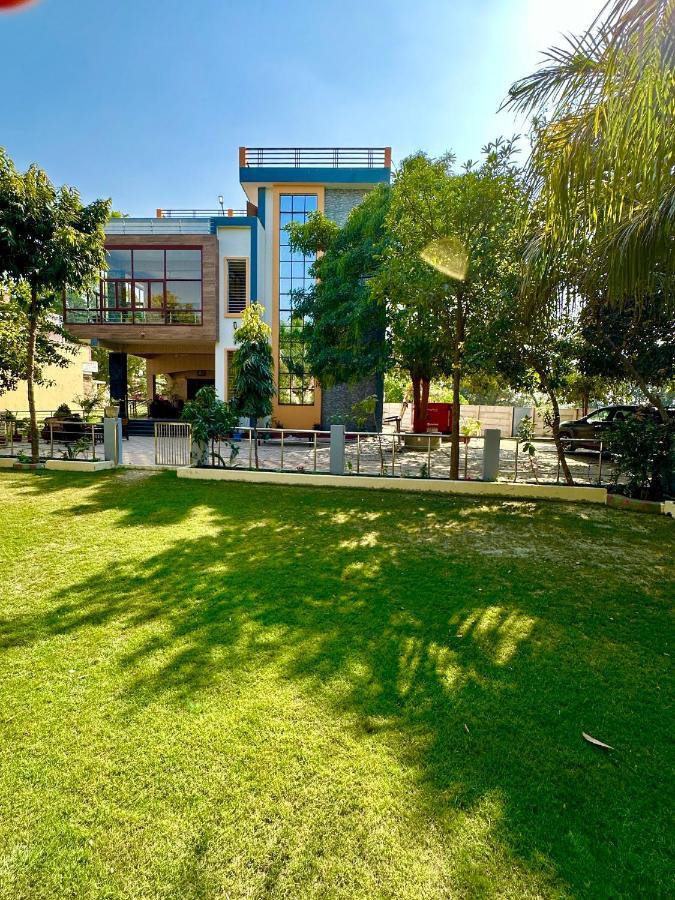 Kaashi Flora Villa Varanasi Exterior foto