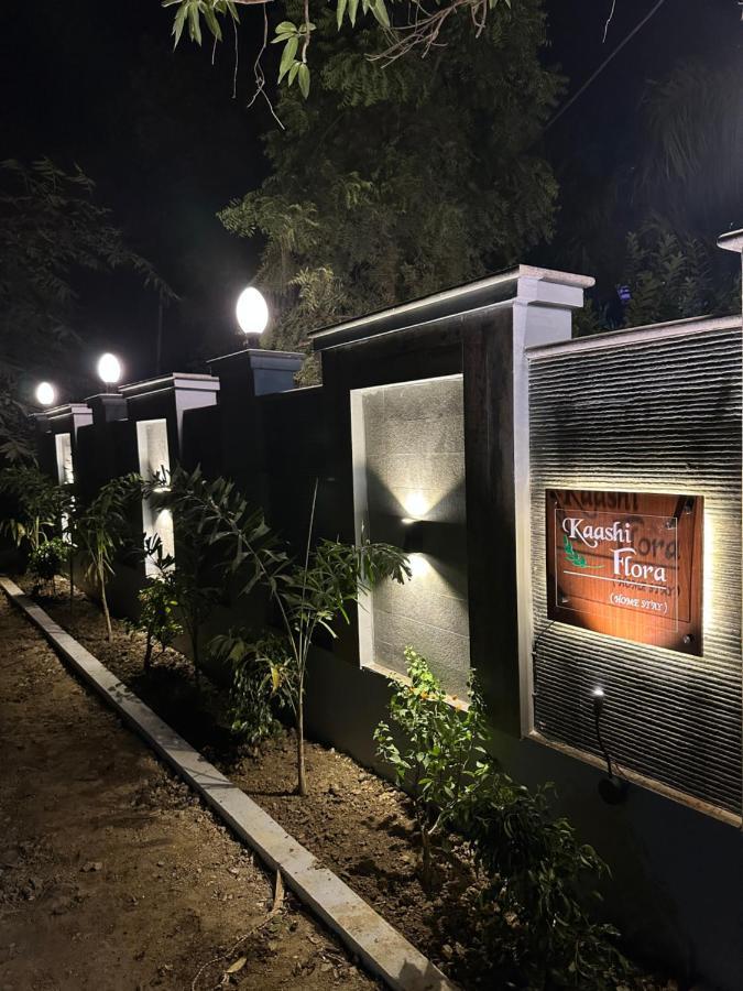 Kaashi Flora Villa Varanasi Exterior foto